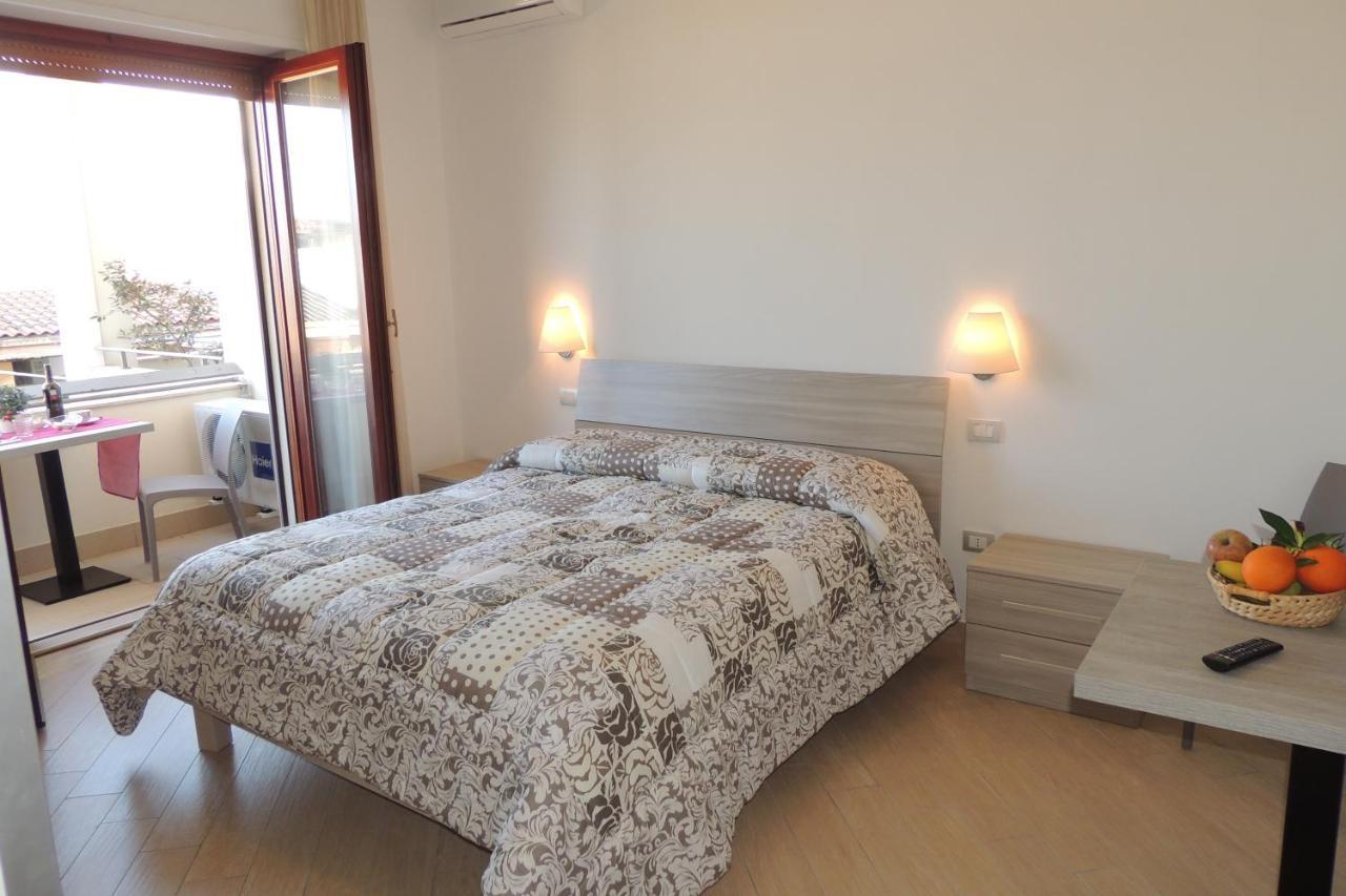 La Terrazza Bed & Breakfast Oristano Luaran gambar