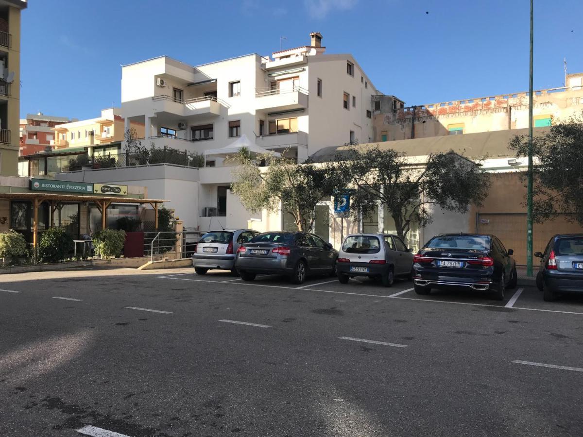 La Terrazza Bed & Breakfast Oristano Luaran gambar